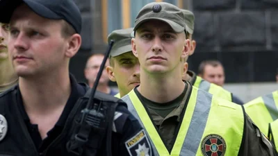 Водій не зобов’язаний зупинятись на вимогу службовців Нацгвардії