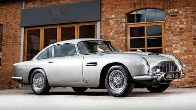 Aston Martin DB5 Джеймса Бонда продали з молотка за рекордну ціну