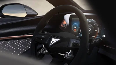 Cupra показала интерьер нового электрического кроссовера, который дебютирует второго сентября