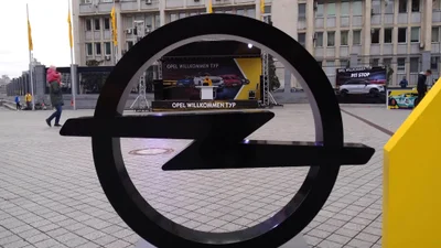 Зовсім інший OPEL: німецький бренд завітав в Україну з гостинцями