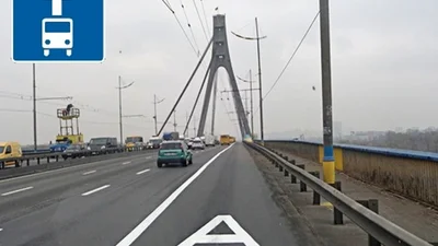 Киевские водители активно пользуются полосами общественного транспорта