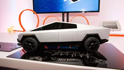 Tesla Cybertruck уже можно купить