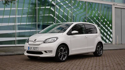 Крихітні електрохетчі Skoda Citigo-e iV розкупили, як гречку, перед карантином