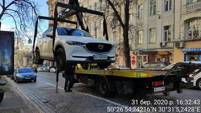 Адвокат розповів, як забрати евакуйований автомобіль зі штрафмайданчика