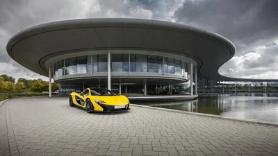McLaren збирається брати в борг під заставу власної фабрики