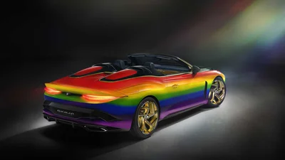 Цей незвичайний веселковий Bentley Bacalar переміг у конкурсі на кращий дизайн