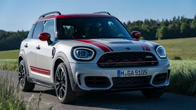 Mini John Cooper Works Countryman минимально обновился