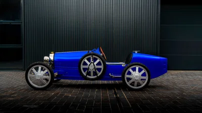 Bugatti Baby II: дитячий автомобільчик за дорослою ціною