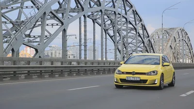 Как едет Volkswagen Golf GTi в версии Stage2: видео