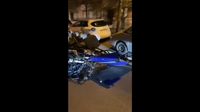Арендованная Audi R8 разломалась пополам после аварии с 13 машинами