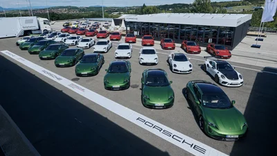 Porsche викотила фуру з акумулятором на 2 мегавати