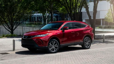 Новая Toyota Venza 2021: обзор гибридного кроссовера, цены