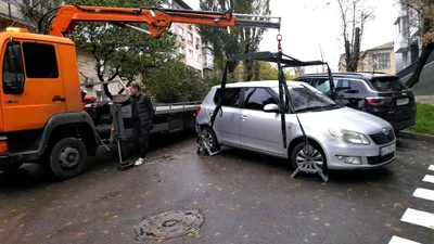 За місяць у Києві евакуювали сім тисяч автомобілів