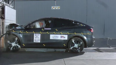 Американці провели краш-тести Tesla Model Y: відео