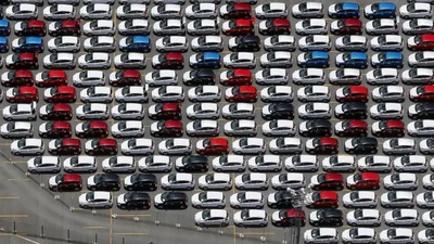 Світовий авторинок зріс майже на 2%