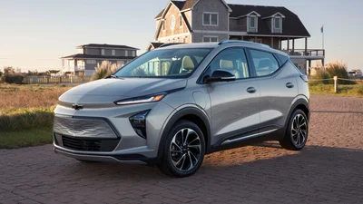 Chevrolet Bolt представлений офіційно разом із кросовером Bolt EUV