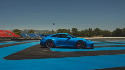 Гоночный болид для улиц: Porsche 911 GT3 представлен официально