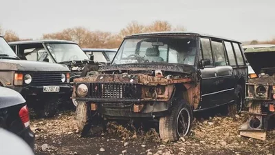У Великобританії знайшли кладовище "Ленд Роверів"