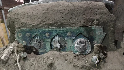 Археологи знайшли найстаріший чотириколісний транспорт часів загибелі Попеї: фото, відео