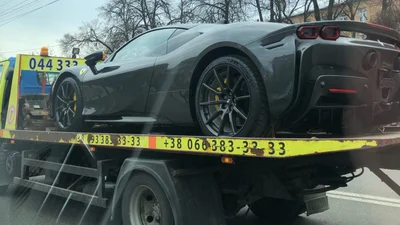 В Україну привезли найпотужніший суперкар Ferrari SF90 Stradale