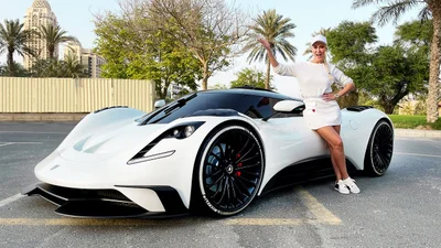 Австралійська блогерка Supercar Blondie першою в світі придбала один із 24 гіперкарів Ares Design S1