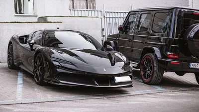 В Киеве заметили 1000-сильный Ferrari