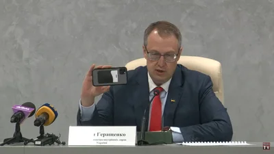 Практика доносів: водії самі зможуть фіксувати правопорушення інших водіїв