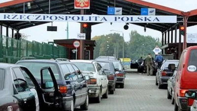 Автомобільне сполучення з Польщею відновлюється