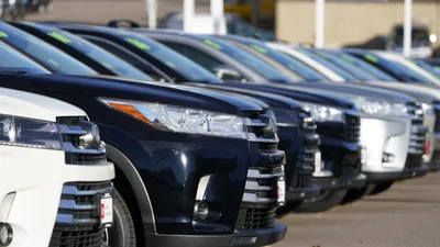 Подержанные автомобили становятся дороже новых