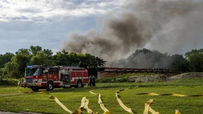 У США не можуть загасити будівлю через 100 тон літієвих акумуляторів всередині