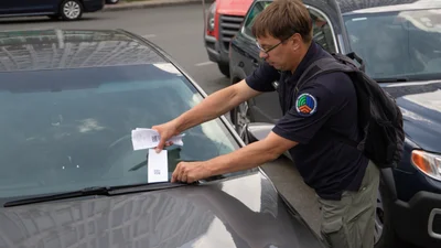 С 16 июля киевских автовладельцев начнут штрафовать за неуплату парковки