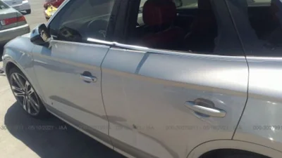 На американском аукционе продают простреленное после погони авто
