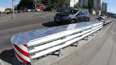 В Києві встановили другу з 15 необхідних демпферних систем - 3 вересня 2021 - Auto24