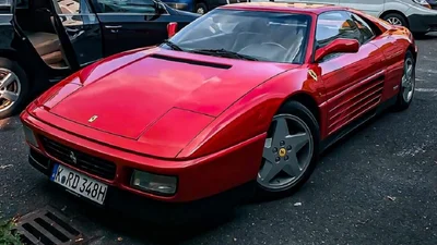 Уникальный Ferrari заметили в Хмельницком