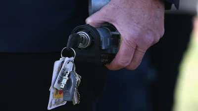 Що робити, якщо ключ не повертається в замку запалювання