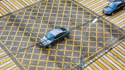 В Україні почали використовувати "вафельну" розмітку - 6 жовтня 2021 - Auto24