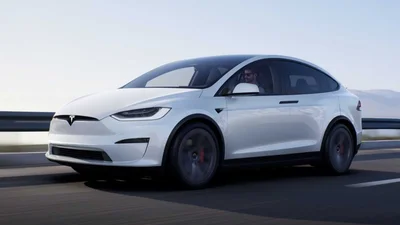 Российский "Сбербанк" стал серым дилером Tesla