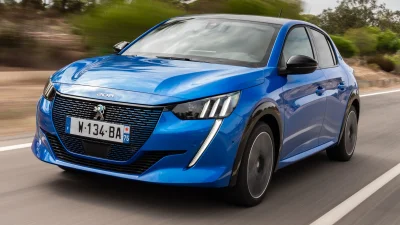 Электрические Peugeot e-208 и e-2008 увеличили запас хода на 8 процентов