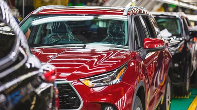 Недостаток полупроводников: Toyota остановит сразу пять заводов