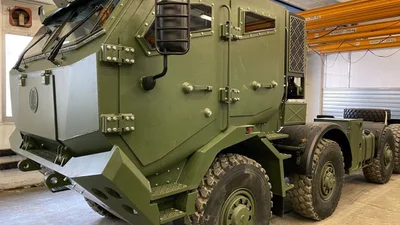 В Украину привезли 16 бронированных Tatra для систем залпового огня
