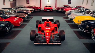 Французький автогонщик продає 28 рідкісних Ferrari на десятки мільйонів євро - 21 січня 2022 - Auto24