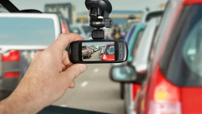 Українським водіям заборонили використовувати відеореєстратори - 21 березня 2022 - Auto24