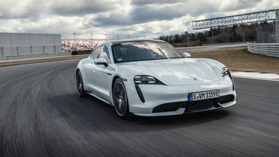 ЕС может запретить регистрацию традиционных авто с 2035 года