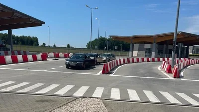 На в’їзд в Україну зникли черги авто, які ввозять для "нульового розмитнення"