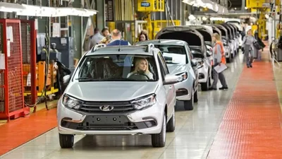 Продажи АвтоВАЗа упали на 81,3%
