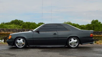 Эксклюзивный Mercedes-Benz в кузове W124 был продан за $600 000 - 5 августа 2022 - Auto24