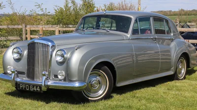 У Bentley сховали наркотиків на 115 мільйонів доларів - 30 серпня 2022 - Auto24