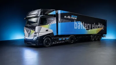 Mercedes показав вантажівку з запасом ходу 800 кілометрів - Auto24