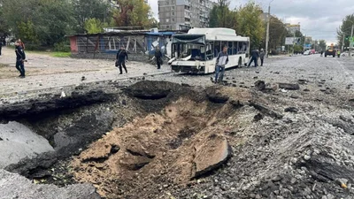 В українських містах за добу відремонтували дороги, в які влучили ракети