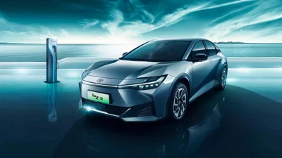 Первый электрический седан от Toyota: каким он будет